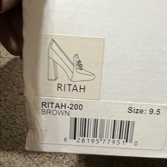 Gibson Latimer Tan Croc-Patterned Loafers - Picture 5 of 5